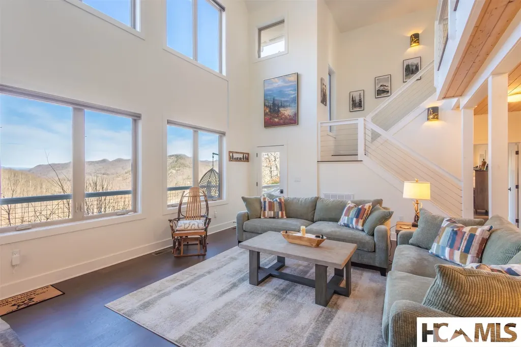 346 Birdymay Drive Tuckasegee NC 28783