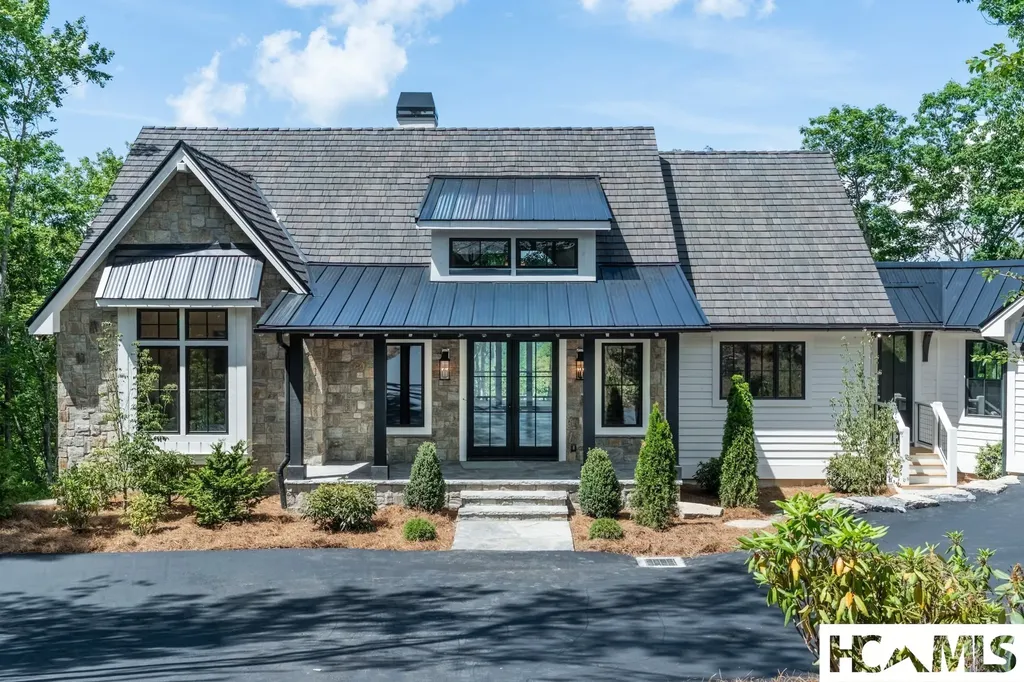 100 Noble Crest Trail Glenville NC 28736