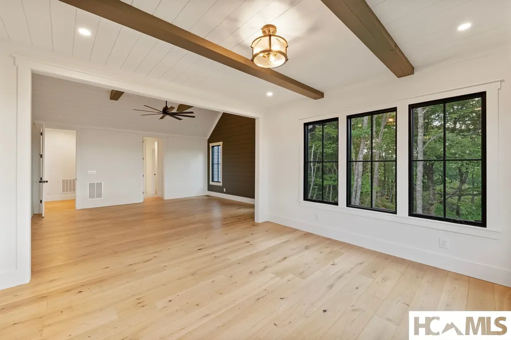 100 Noble Crest Trail Glenville NC 28736