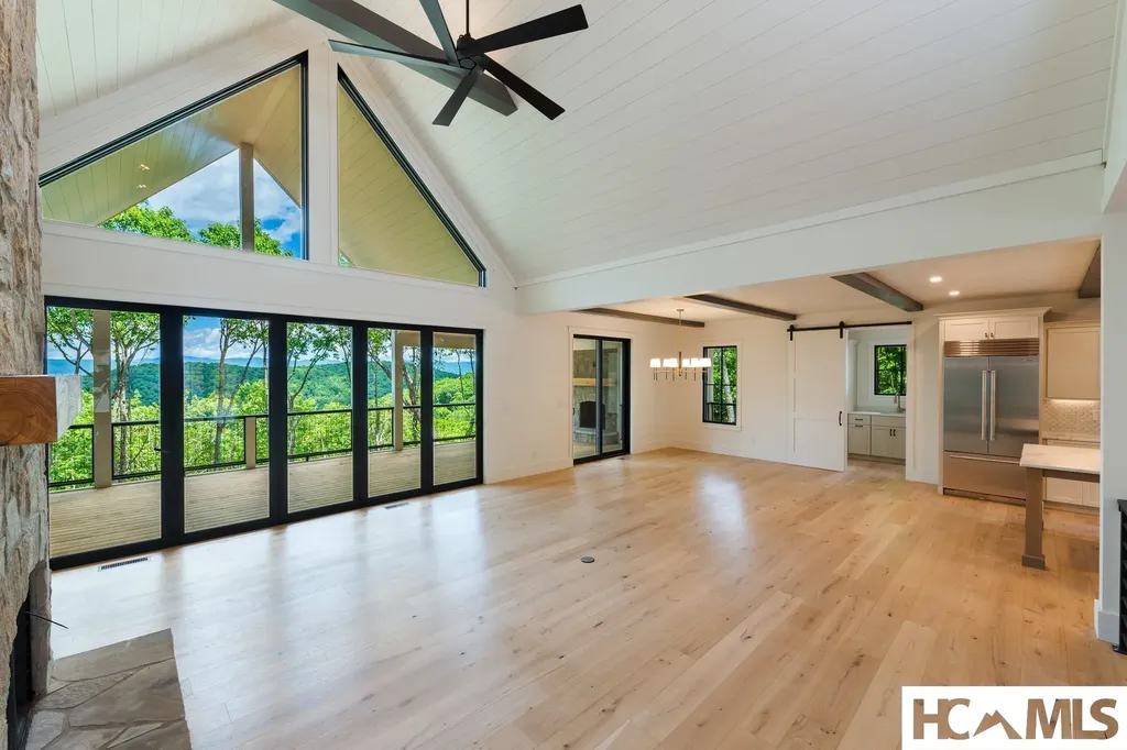 100 Noble Crest Trail Glenville NC 28736