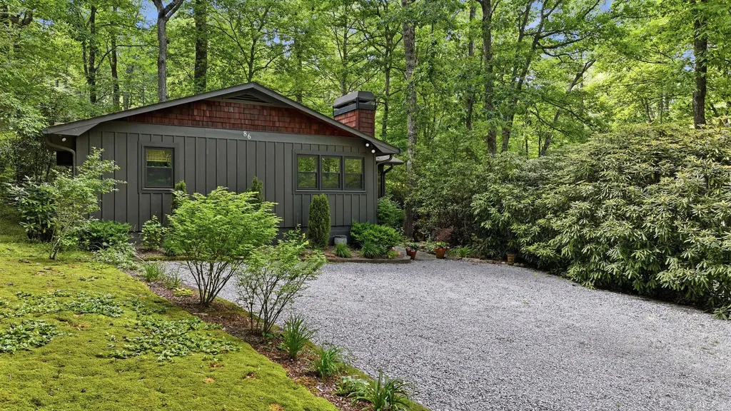 86 Wingina Place Highlands NC 28741