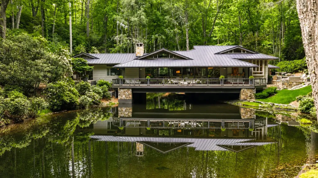 81 Stillmont Circle Cashiers NC 28717