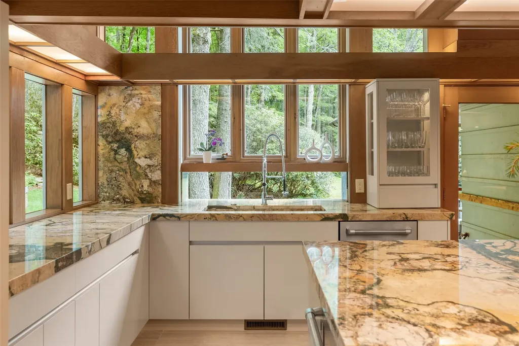 81 Stillmont Circle Cashiers NC 28717