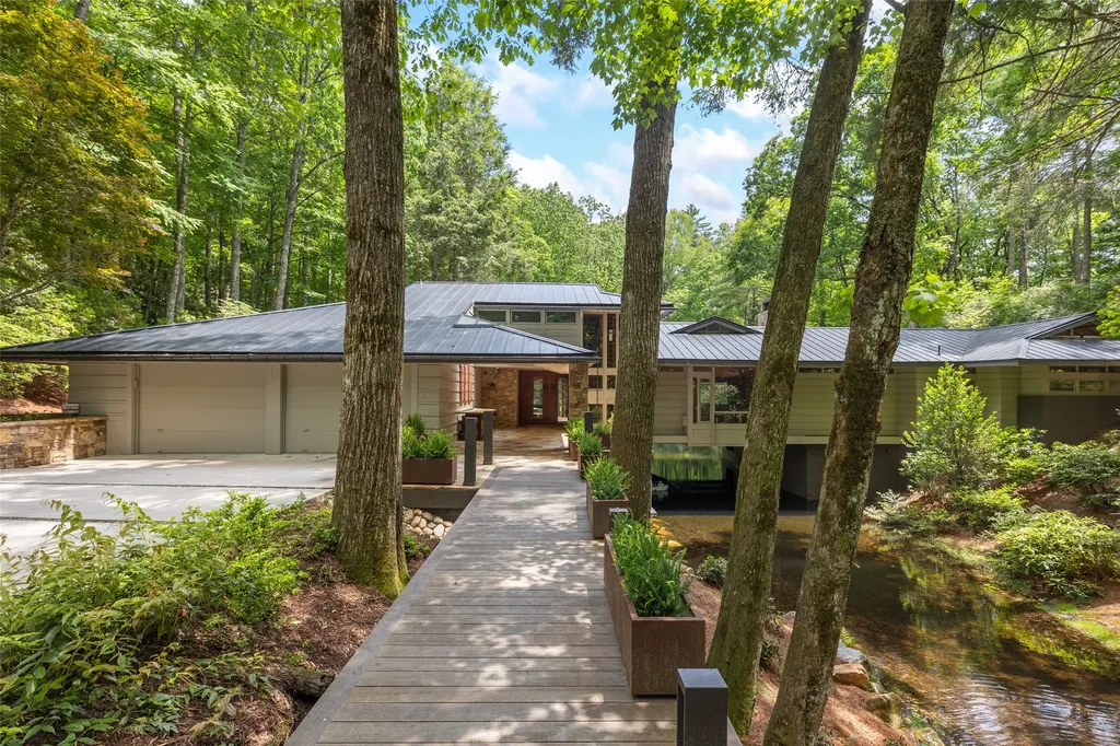 81 Stillmont Circle Cashiers NC 28717