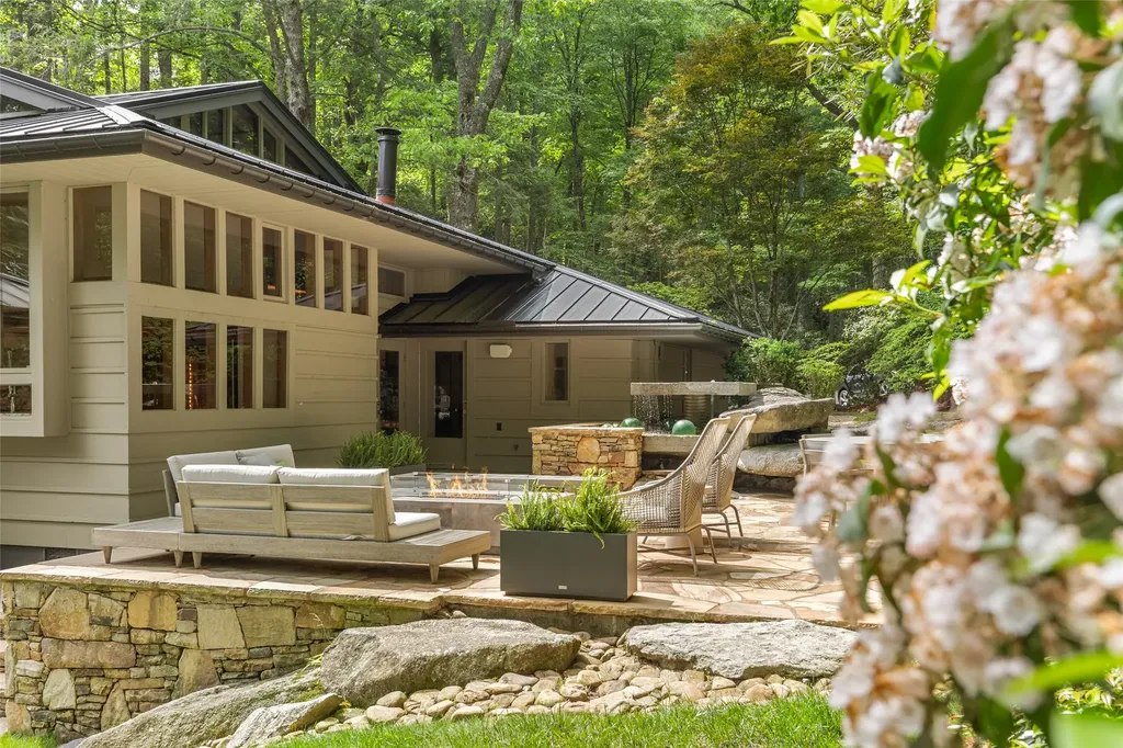 81 Stillmont Circle Cashiers NC 28717
