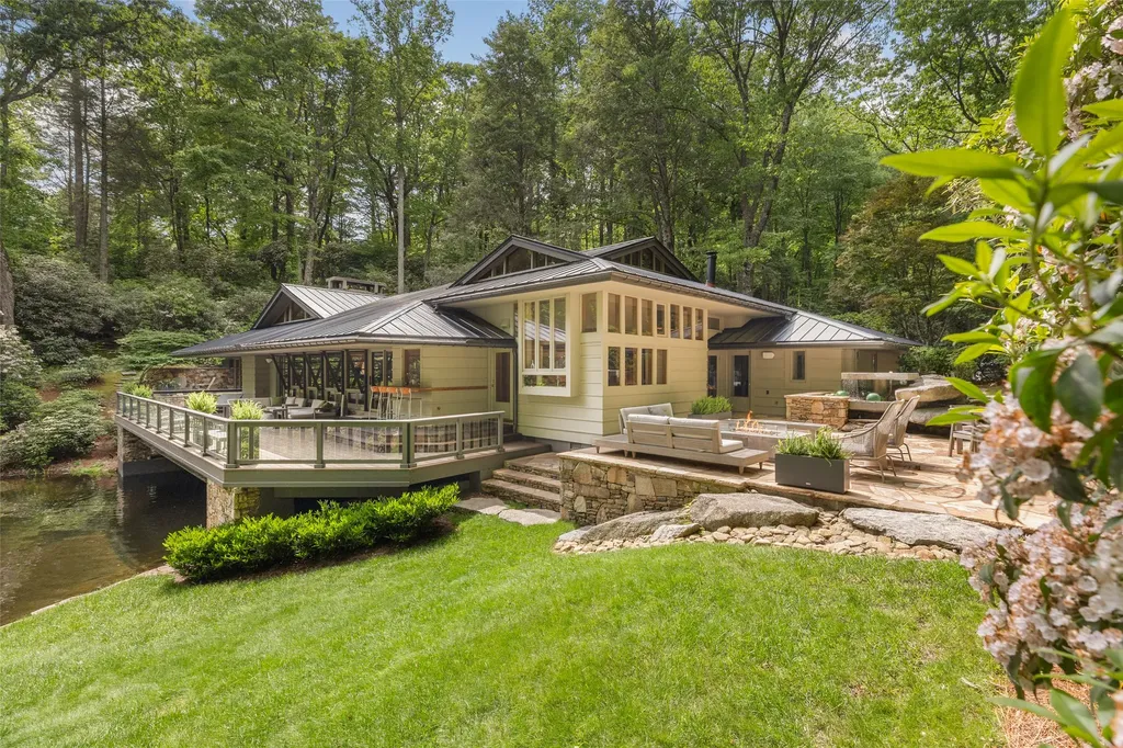 81 Stillmont Circle Cashiers NC 28717
