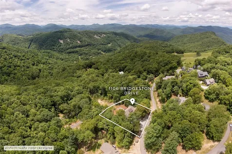 1106 Bridgestone Drive Glenville NC 28736