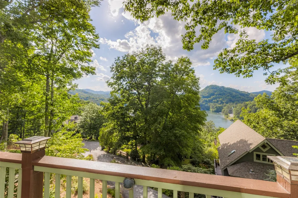 256 Vandora Lane Glenville NC 28736