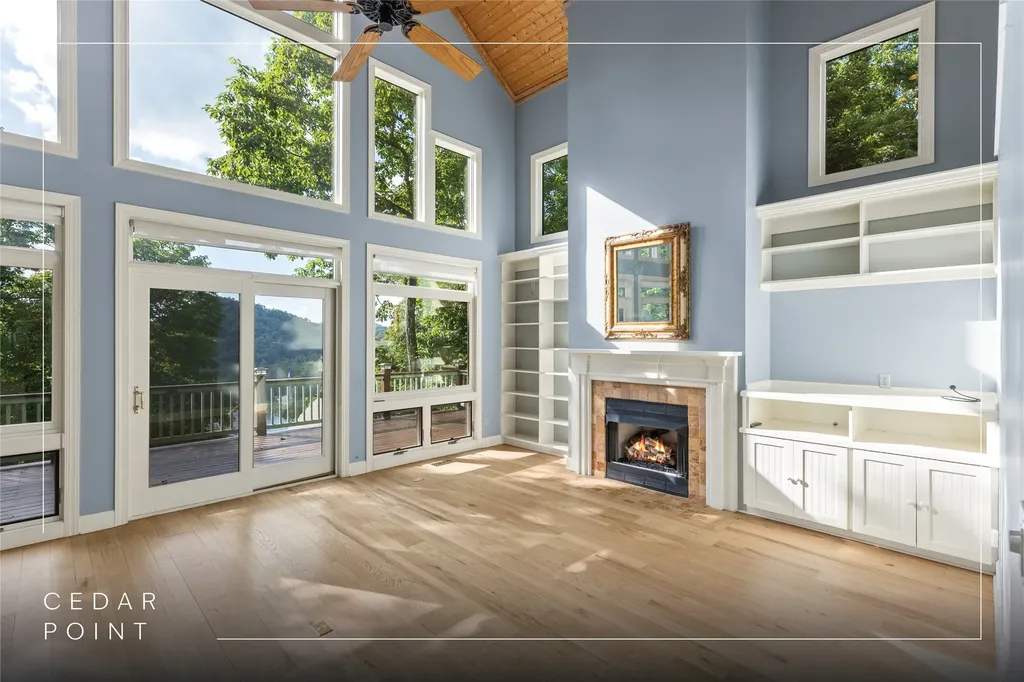 256 Vandora Lane Glenville NC 28736