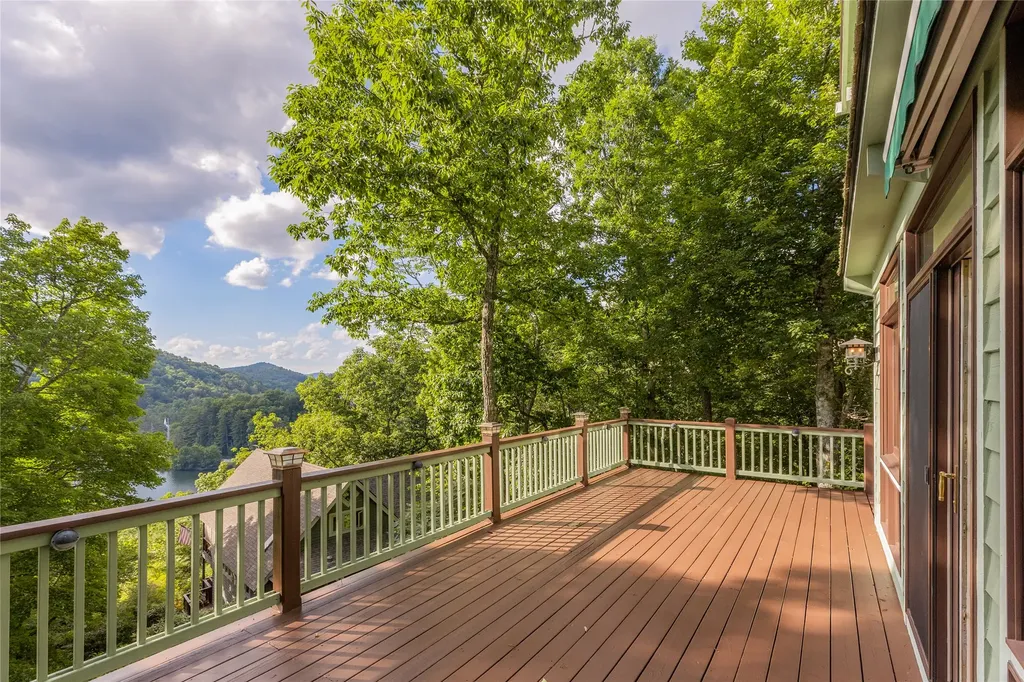 256 Vandora Lane Glenville NC 28736