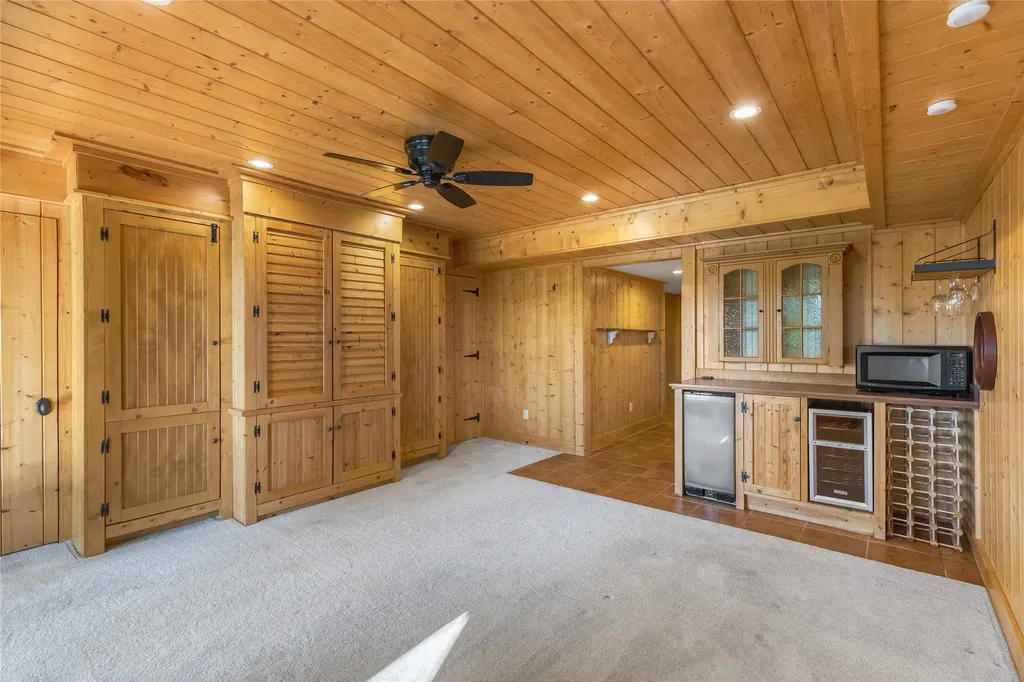 256 Vandora Lane Glenville NC 28736