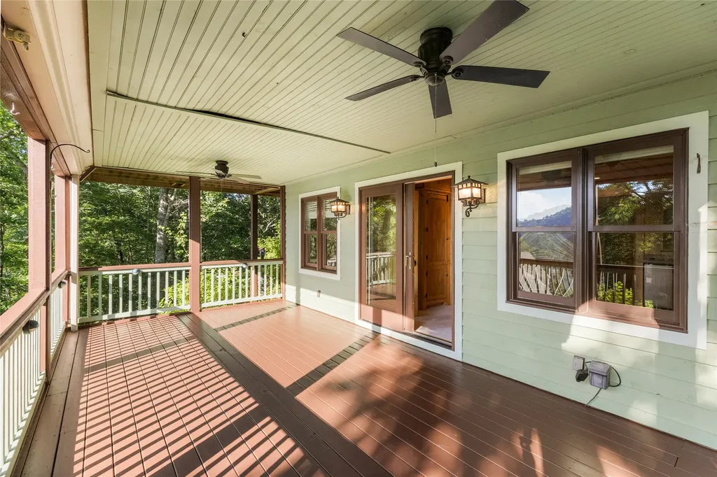 256 Vandora Lane Glenville NC 28736