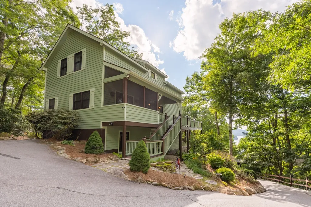 256 Vandora Lane Glenville NC 28736