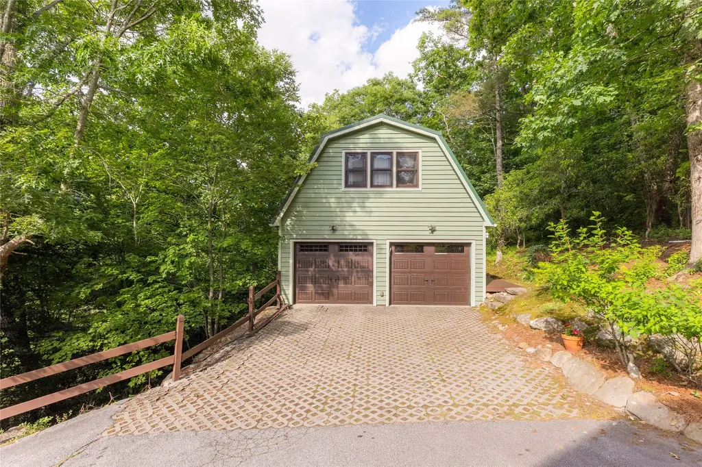 256 Vandora Lane Glenville NC 28736