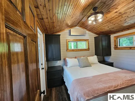171 Duff Cove Road Brevard NC 28712