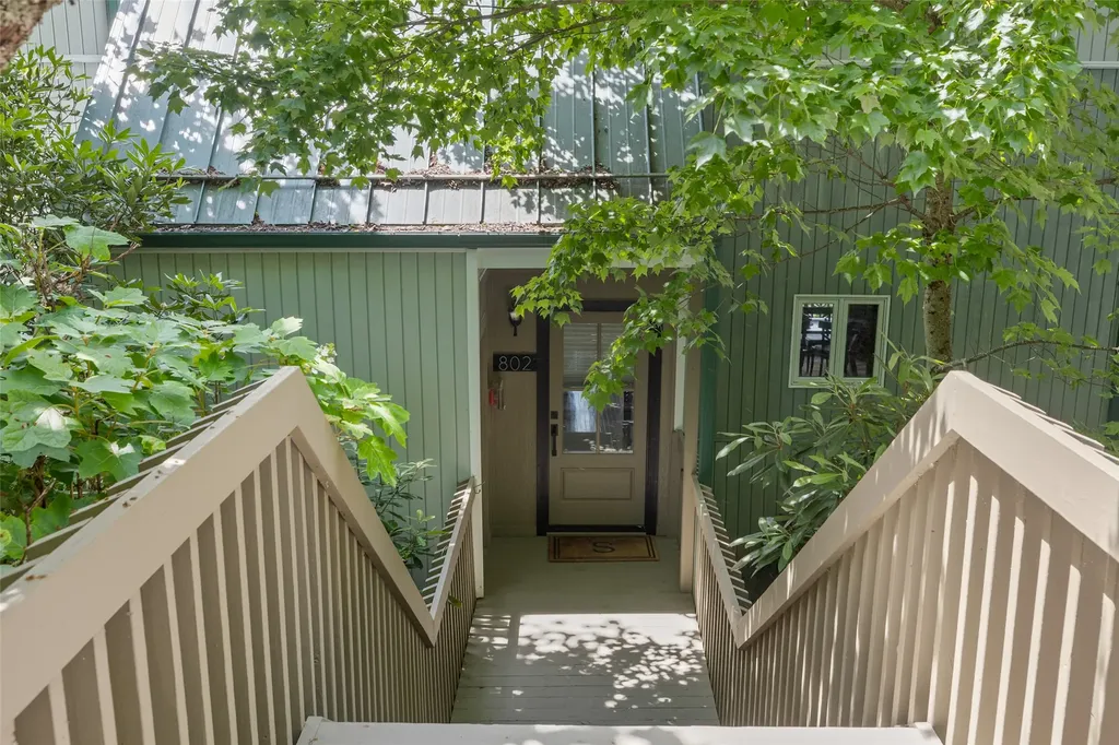 802 Vztop Road Highlands NC 28741