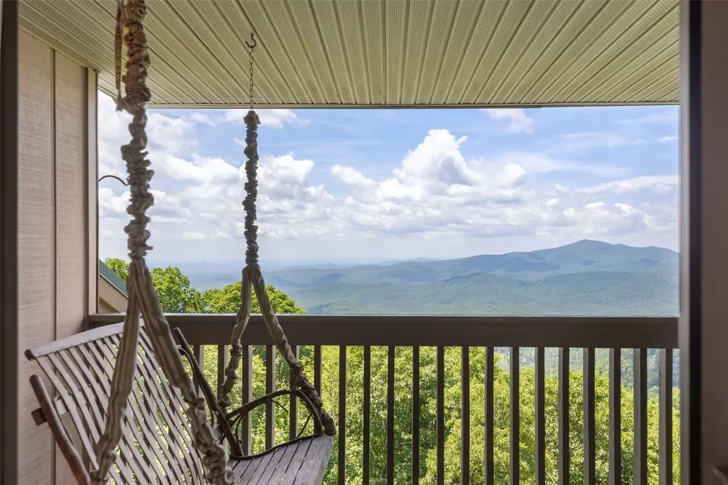 802 Vztop Road Highlands NC 28741