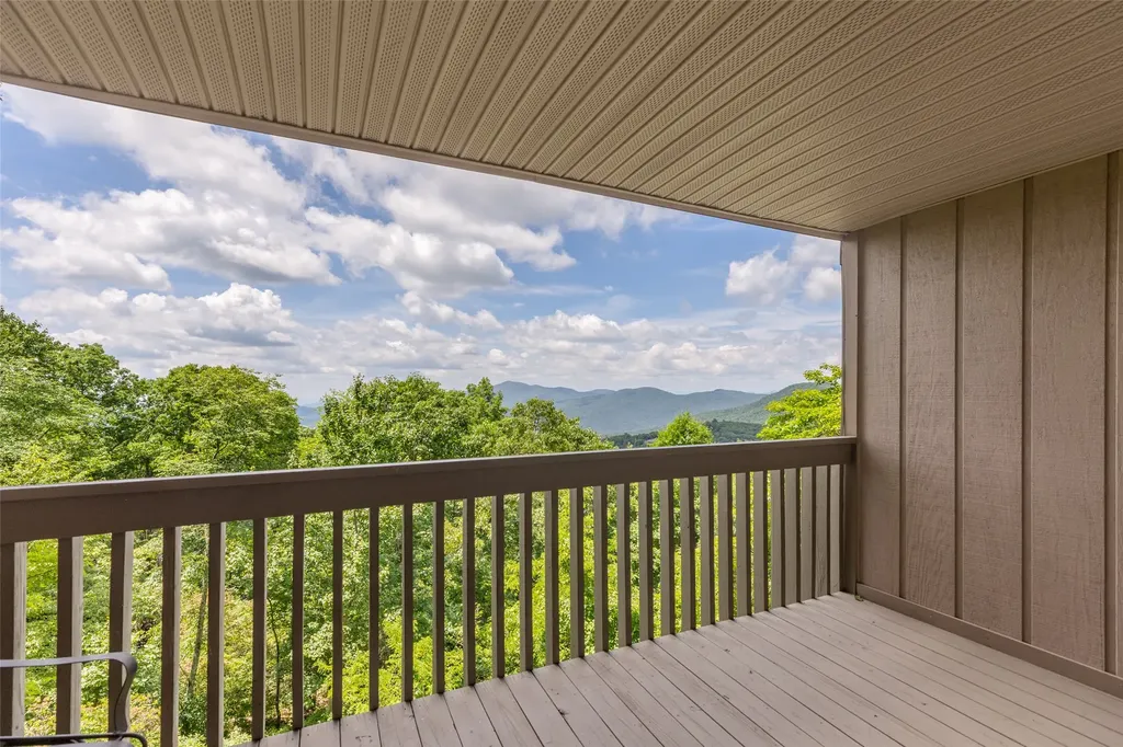 802 Vztop Road Highlands NC 28741