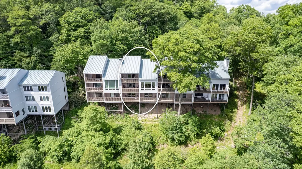 802 Vztop Road Highlands NC 28741