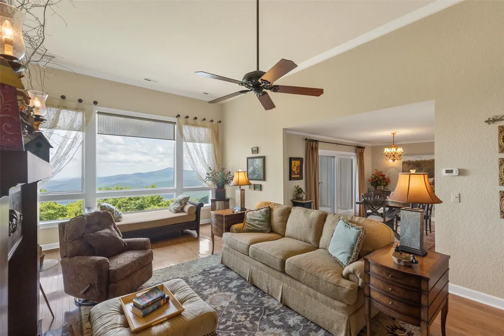 802 Vztop Road Highlands NC 28741
