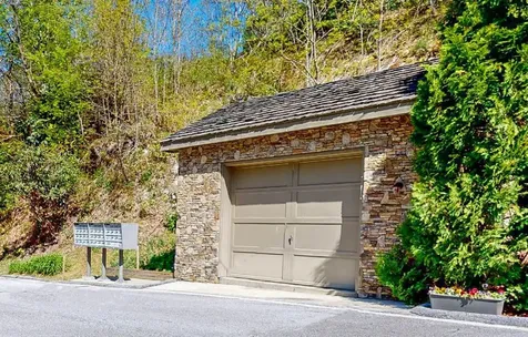 802 Vztop Road Highlands NC 28741