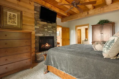832 Dunloggin Road Cullowhee NC 28723