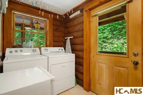 832 Dunloggin Road Cullowhee NC 28723