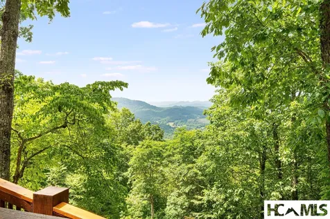 832 Dunloggin Road Cullowhee NC 28723