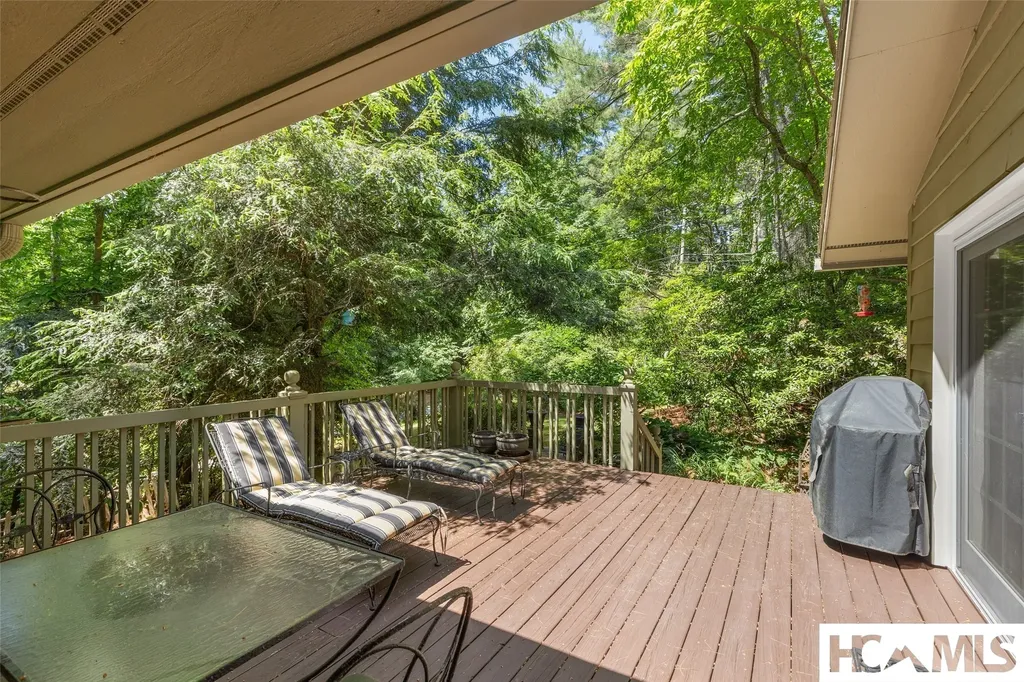 221 Hideaway Trail Highlands NC 28741