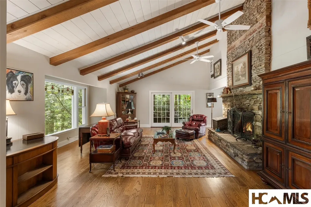 221 Hideaway Trail Highlands NC 28741