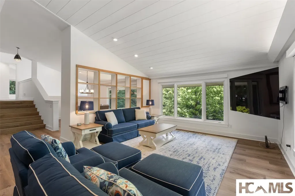 54 Deer Run Highlands NC 28741