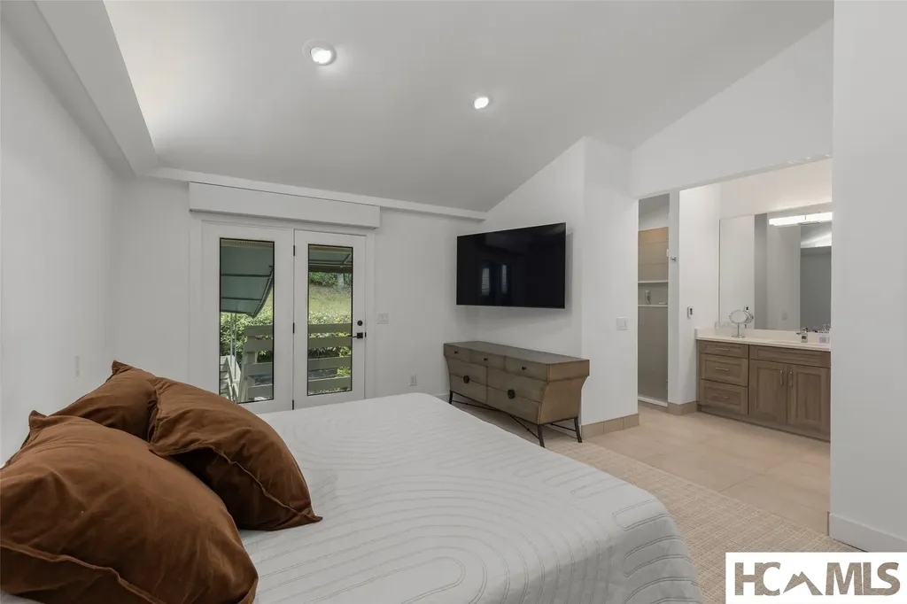 54 Deer Run Highlands NC 28741