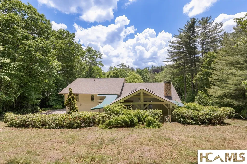 54 Deer Run Highlands NC 28741