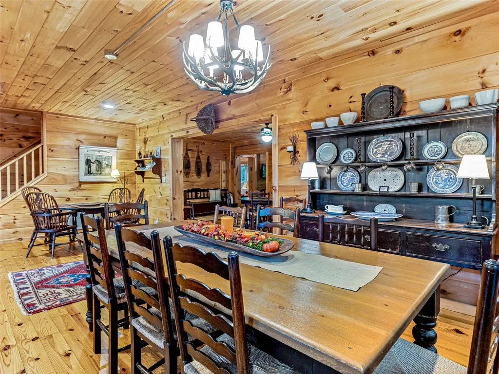 250 Fairway Drive Lake Toxaway NC 28747