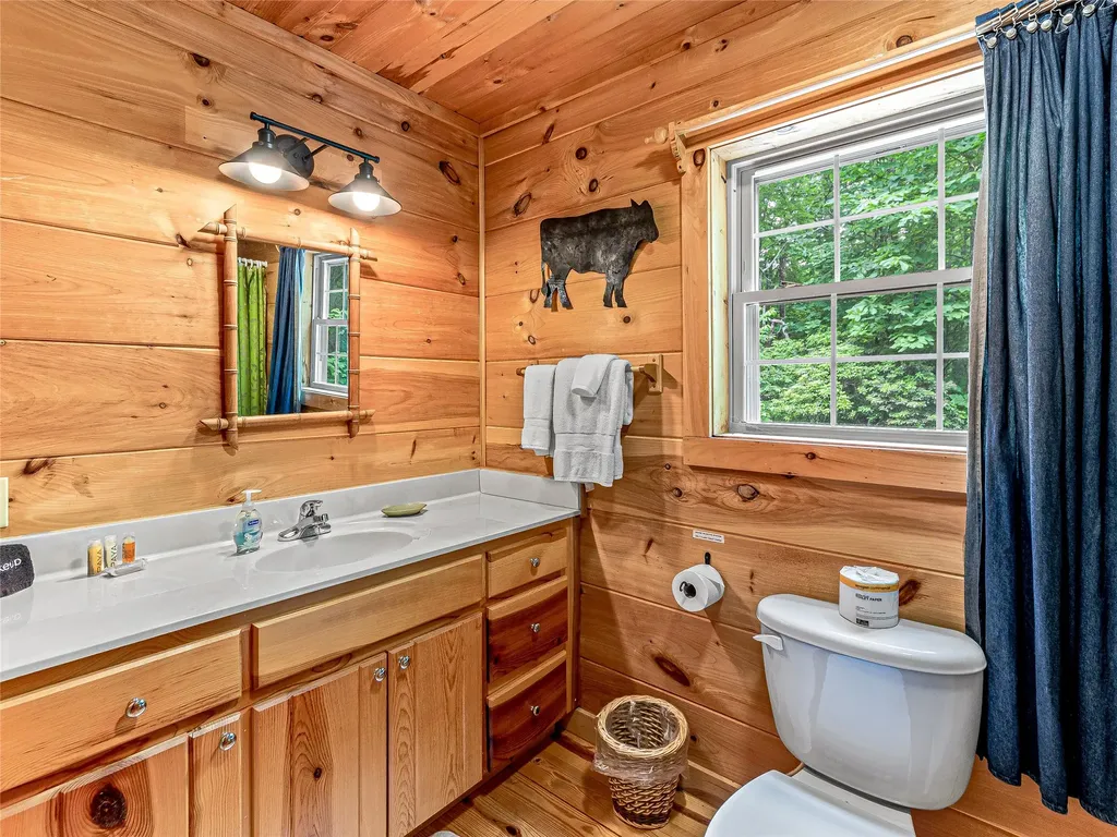 250 Fairway Drive Lake Toxaway NC 28747