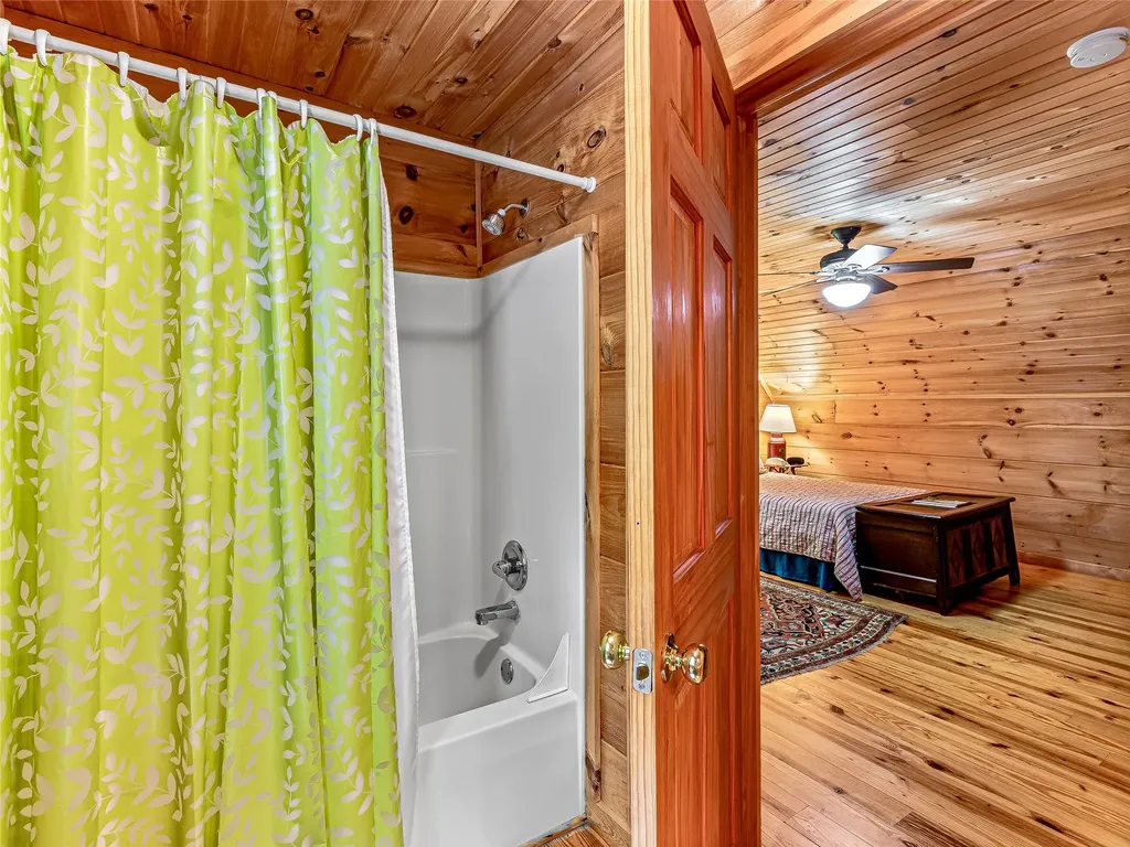 250 Fairway Drive Lake Toxaway NC 28747