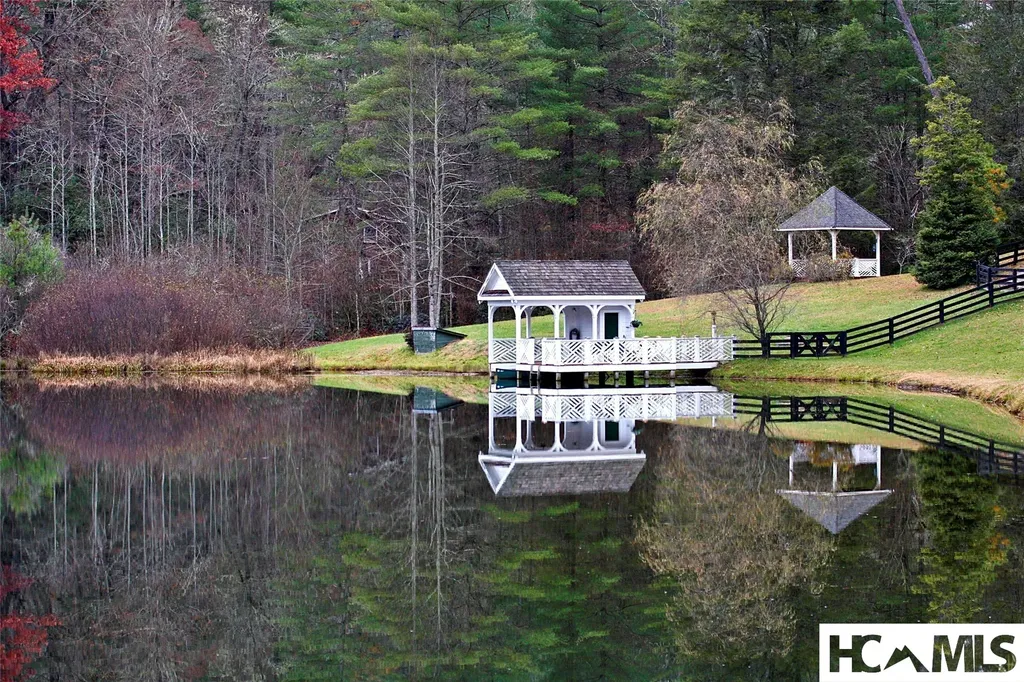 1356 Blue Valley Road Highlands NC 28741