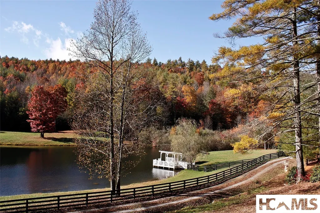 1356 Blue Valley Road Highlands NC 28741