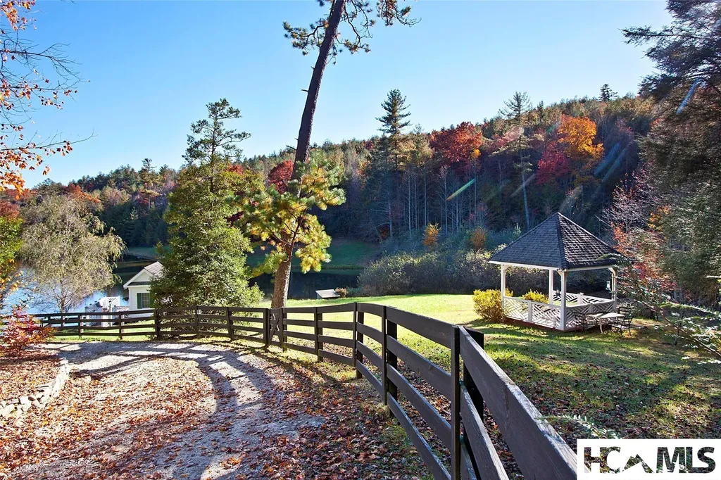 1356 Blue Valley Road Highlands NC 28741
