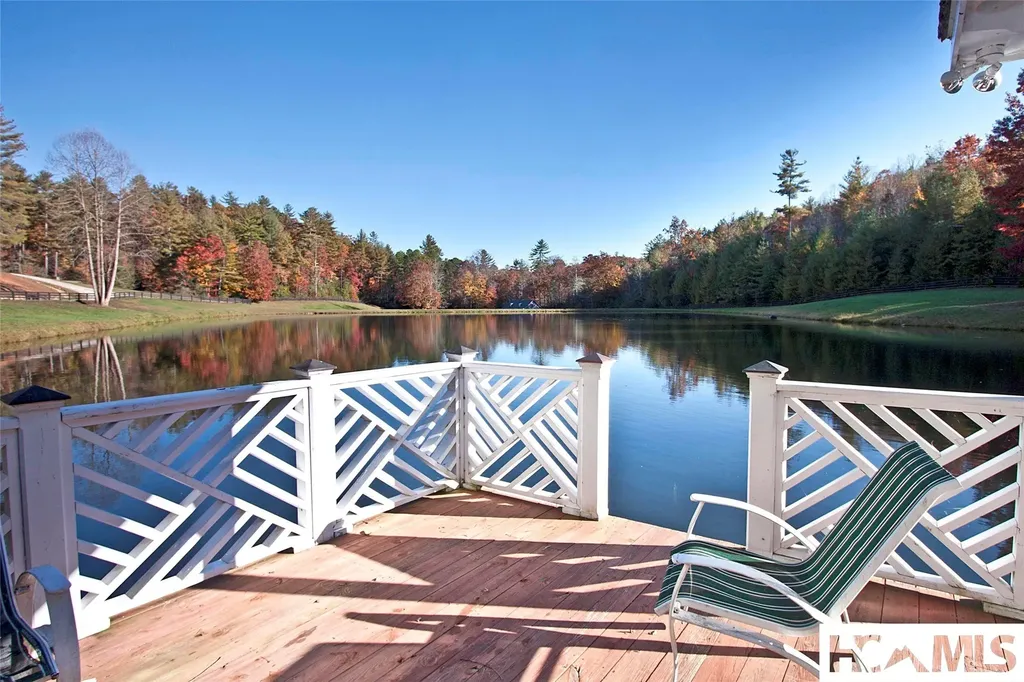 1356 Blue Valley Road Highlands NC 28741