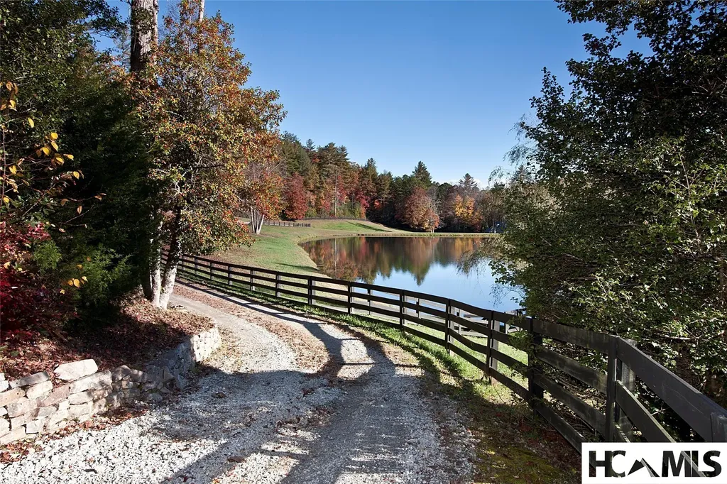 1356 Blue Valley Road Highlands NC 28741