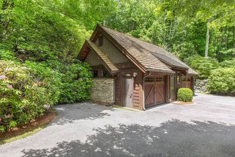 826 Highlands Cove Drive Highlands NC 28741