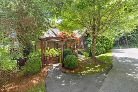 826 Highlands Cove Drive Highlands NC 28741
