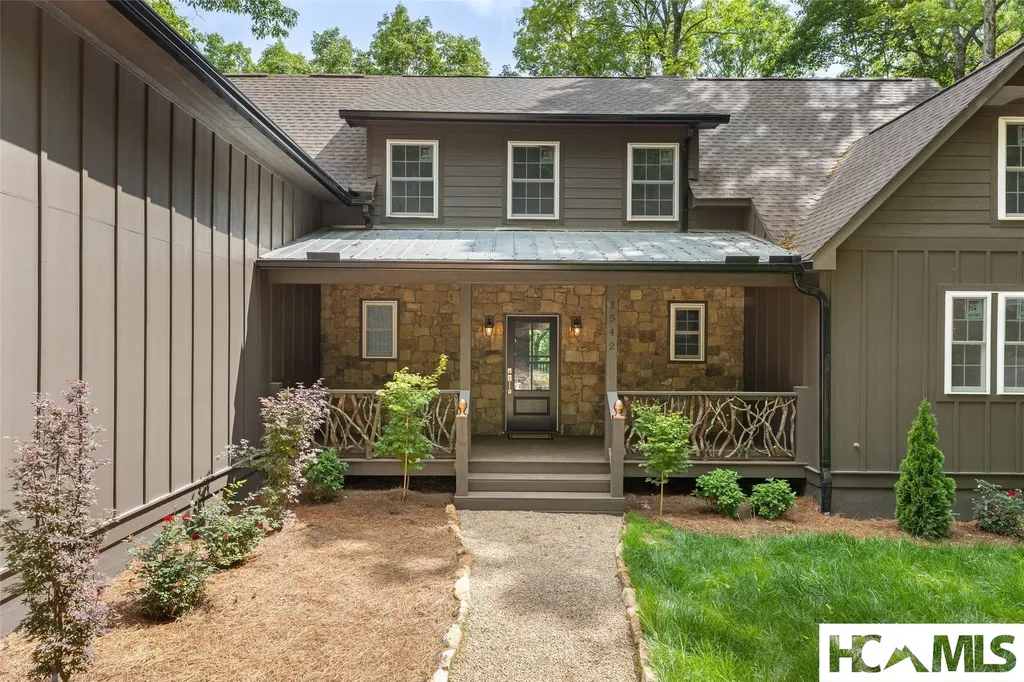1542 Shirley Pressley Road Glenville NC 28736