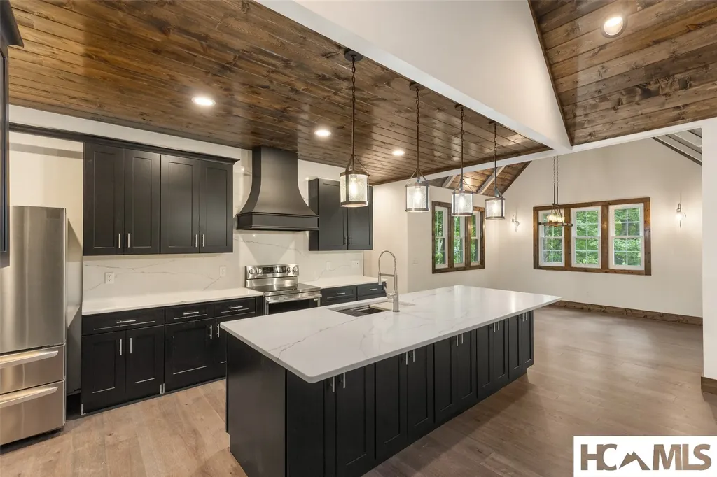 1542 Shirley Pressley Road Glenville NC 28736