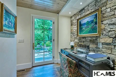 120 Split Rail Row Highlands NC 28741
