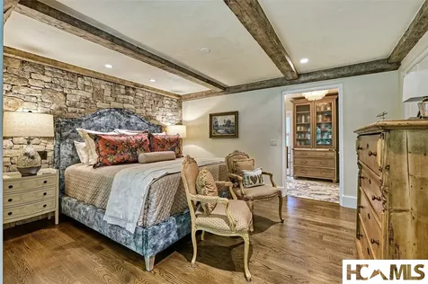 120 Split Rail Row Highlands NC 28741