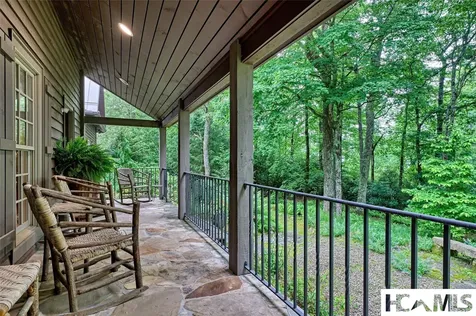 120 Split Rail Row Highlands NC 28741