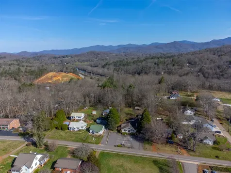 Franklin NC 28734