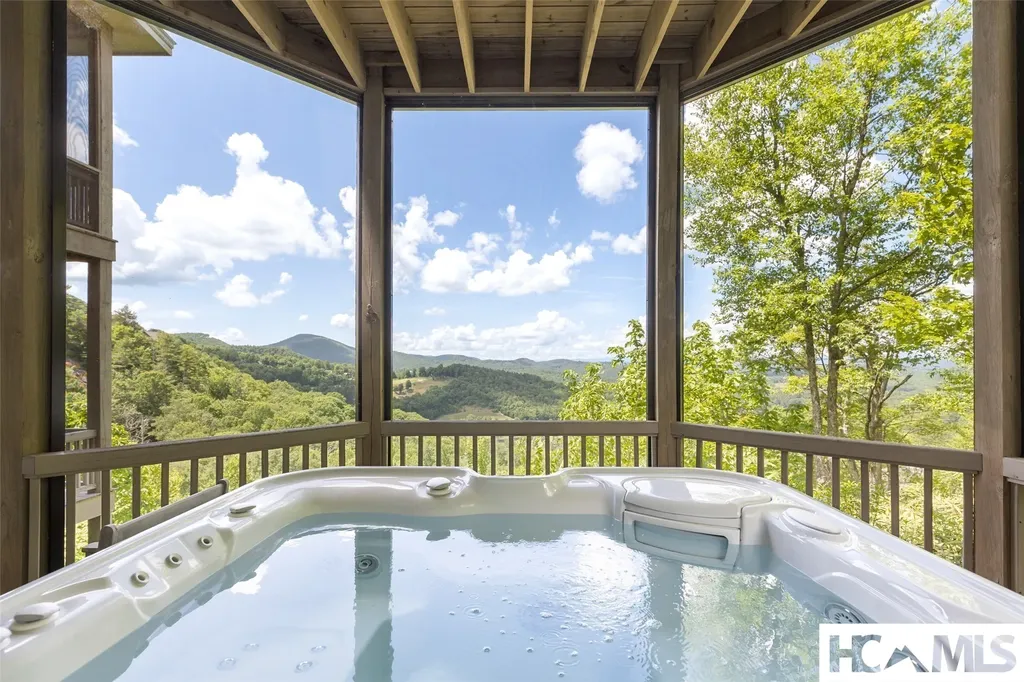 112 Willowbrook Court Highlands NC 28741